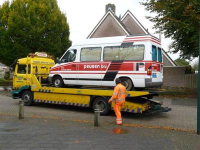 bus van Peusen voor Stichting Nimba bus van Peusen voor Stichting Nimba